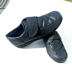 dr scholl's leather walkers